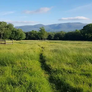  Vakantiehuis Woodford In Old Farm Ierland