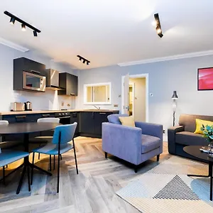 3* Apartahotel Staycity Augustine